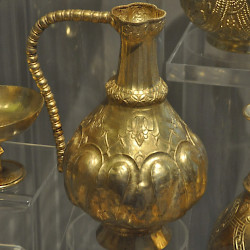 Sânnicolau Mare, Nagyszentmiklós treasure, Gold jar (copy)