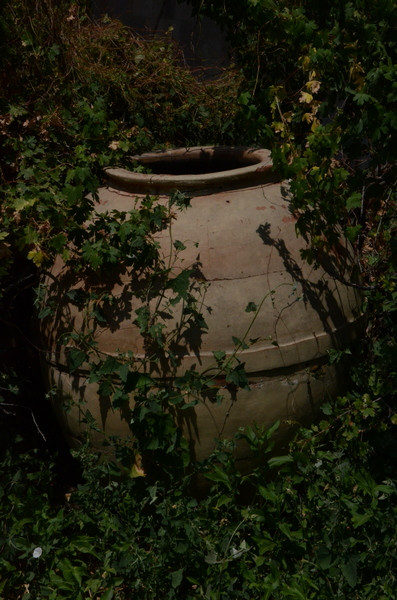 Artaxata, Storage jar