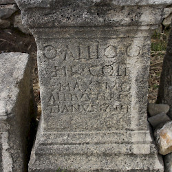 Byllis, Tombstone of Quintus Allius Maximus