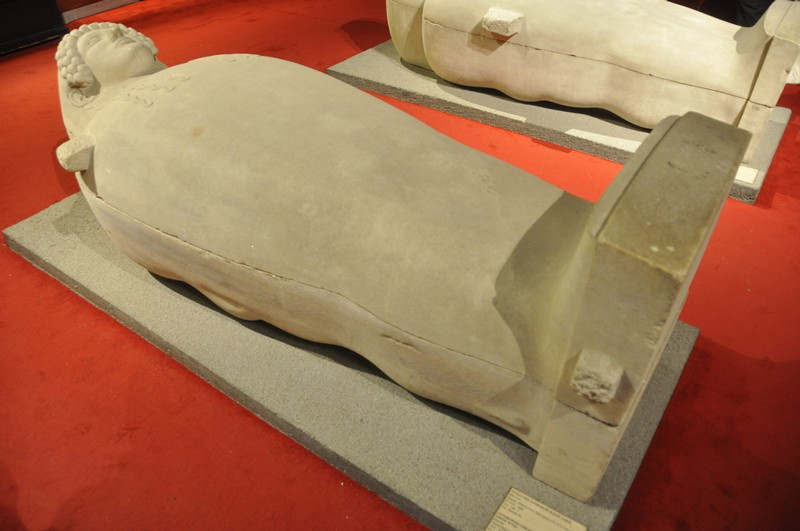 Sidon, Royal Tombs, Chamber 7, Greek-style sarcophagus
