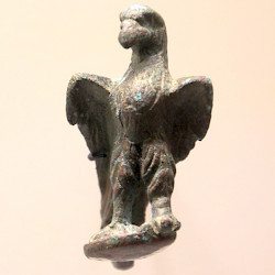 Hegra, Figurine of an eagle