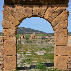 Thuburbo Maius, Temple of Juno Caelestis, Arch