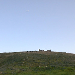 Thubursicum Numidarum, Temple on the hill (with moon)