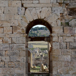 Madauros, Odeon, Gate