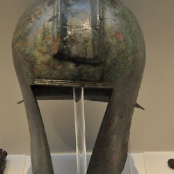 Pella, Helmet