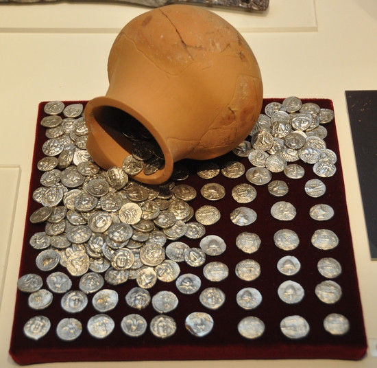 The Pella hoard: 307 Hellenistic coins