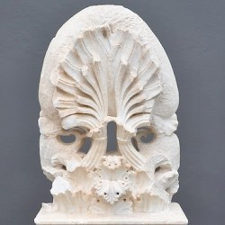 Pella, Tombstone