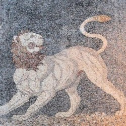 Pella, House of the Lion Hunt Mosaic, Mosai of Craterus and Alexander during a lion hunt
