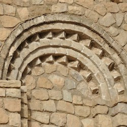 Firuzabad, Palace of Ardašir, Court, Arch