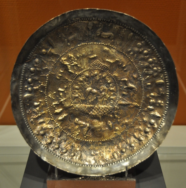 Phoenician-Etruscan dish