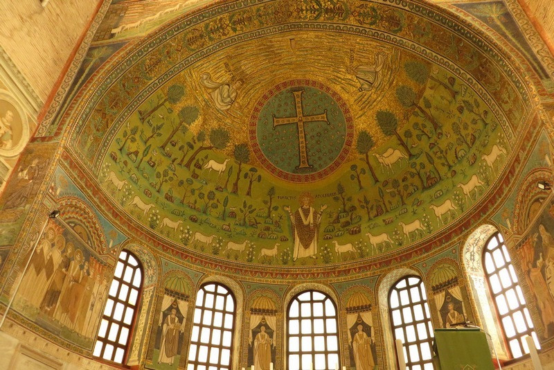 Ravenna, Sant'Apollinare in Classe, Apse with "Vision of Constantine"