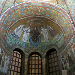 Ravenna, San Vitale, Apse with mosaics of Justinian (left), Christ (top), and Theodora (right)