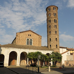 Ravenna, Sant'Apollinare Nuovo, Exterior