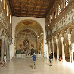 Ravenna, Sant'Apollinare Nuovo, Interior