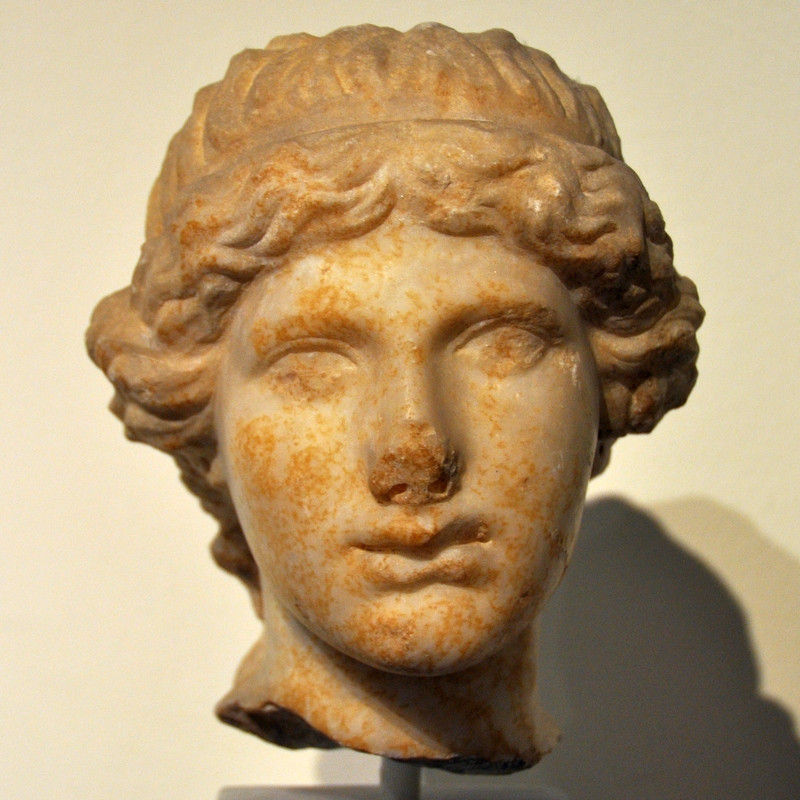 Chalcis-Vromousa, Head of a woman (Roman copy of a Greek original)