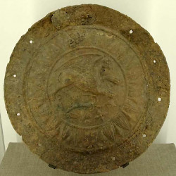 Boșorod, Shield boss with griffin