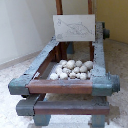 Hatra, Catapult