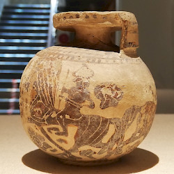 South-Etrurian aryballos with a centaur