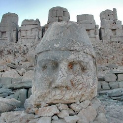 Nemrud Daği, Eastern terrace, Zeus