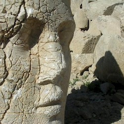 Nemrud Daği, Western terrace, Apollo