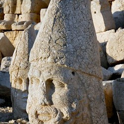 Nemrud Daği, Western terrace, Zeus