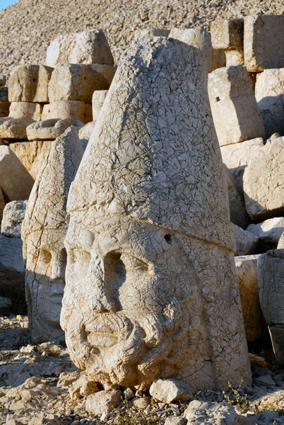 Nemrud Daği, Western terrace, Zeus