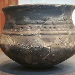 Ezinge, Late ancient pottery