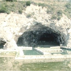 Sperlonga, Cave. The basin in front used to be covered too, but collapsed in 26.