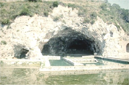 Sperlonga, Cave. The basin in front used to be covered too, but collapsed in 26.