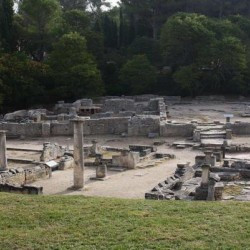 Glanum, Forum