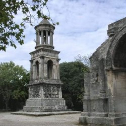 Glanum, Roman mausoleum