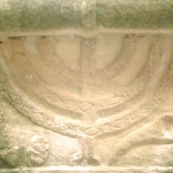 Ostia, Genizah, Menorah
