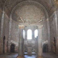 Myra, Church of the tomb of Saint Nicholas, Nave