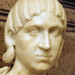 Julia Soeamias