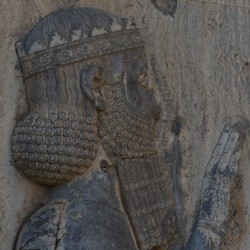 Behistun, Darius' relief, Darius