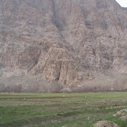 Behistun, Darius' relief from a distance