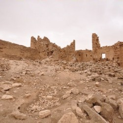 Qasr Bshir, Rubbish at the court