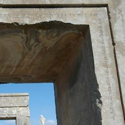 Persepolis, Palace of Darius, Window with inscription DPc