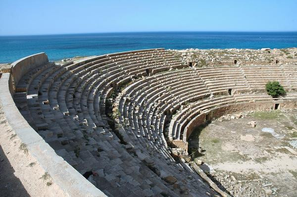 Lepcis, Amphitheater, seats