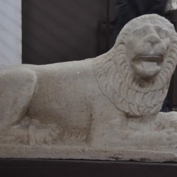 Alexandria in Troas, Statue of a lion