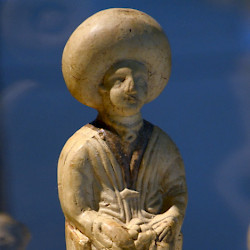 Tongeren, Figurine of a Matrona, made in Cologne