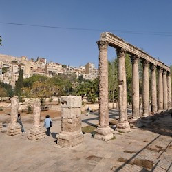Philadelphia, Forum