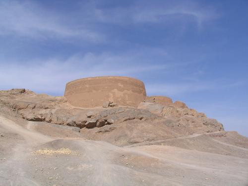 Yazd, Northwestern "tower of silence"