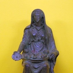 Bagacum, Bronze statuette of female deity
