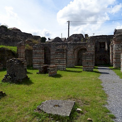 Bavay, Forum