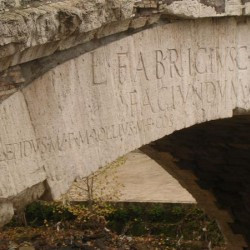 Rome, Bridge of Fabricius, Inscription mentioning Lepidus and Lollius
