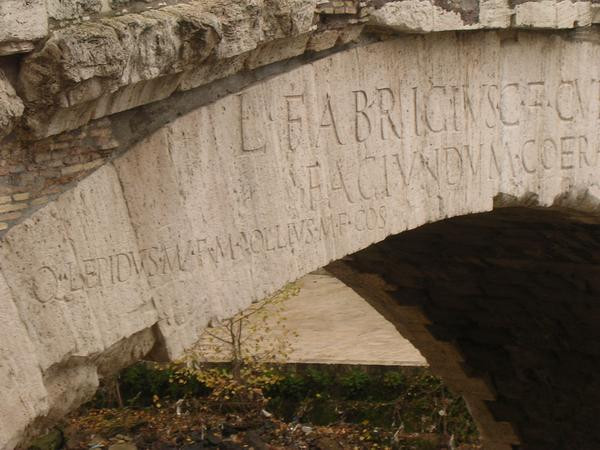 Rome, Bridge of Fabricius, Inscription mentioning Lepidus and Lollius