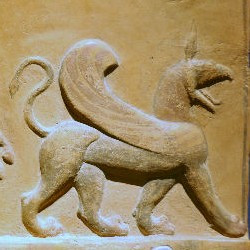 Düver, Phrygo-Achaemenid antefix with horseman and griffin