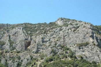 Tempe, Cliffs north of the canyon