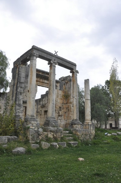 Bziza, Roman temple